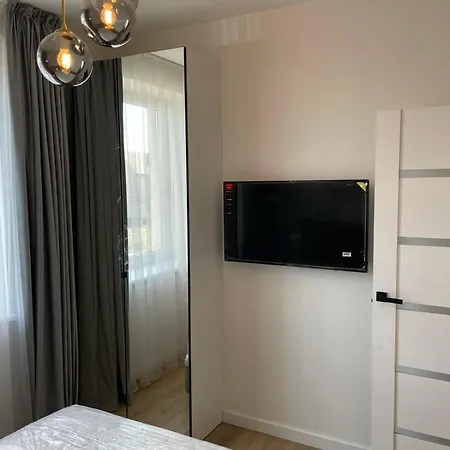 Stylish 5 Min From Clinics